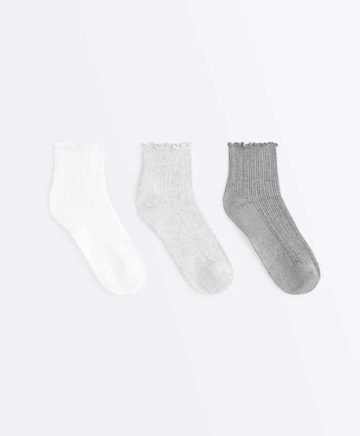 3 pares de calcetines cortos de mezcla de algodón con borde rizado 3 pares de calcetines cortos de mezcla de algodón con borde rizado