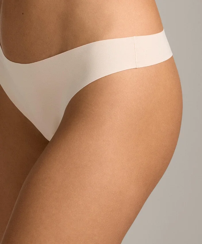 5 tangas invisibles de mezcla de poliamida Pantone™ 5 tangas invisibles de mezcla de poliamida Pantone™