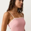 Bañador bandeau con ribete en contraste Bañador bandeau con ribete en contraste