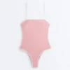 Bañador bandeau con ribete en contraste Bañador bandeau con ribete en contraste