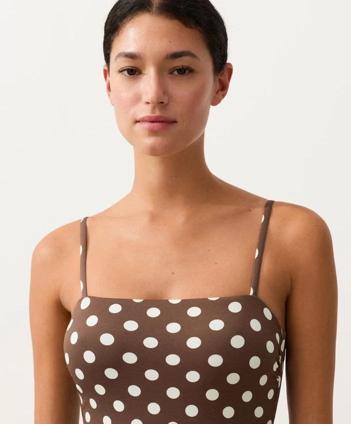 Bañador bandeau de piqué con lunares Bañador bandeau de piqué con lunares