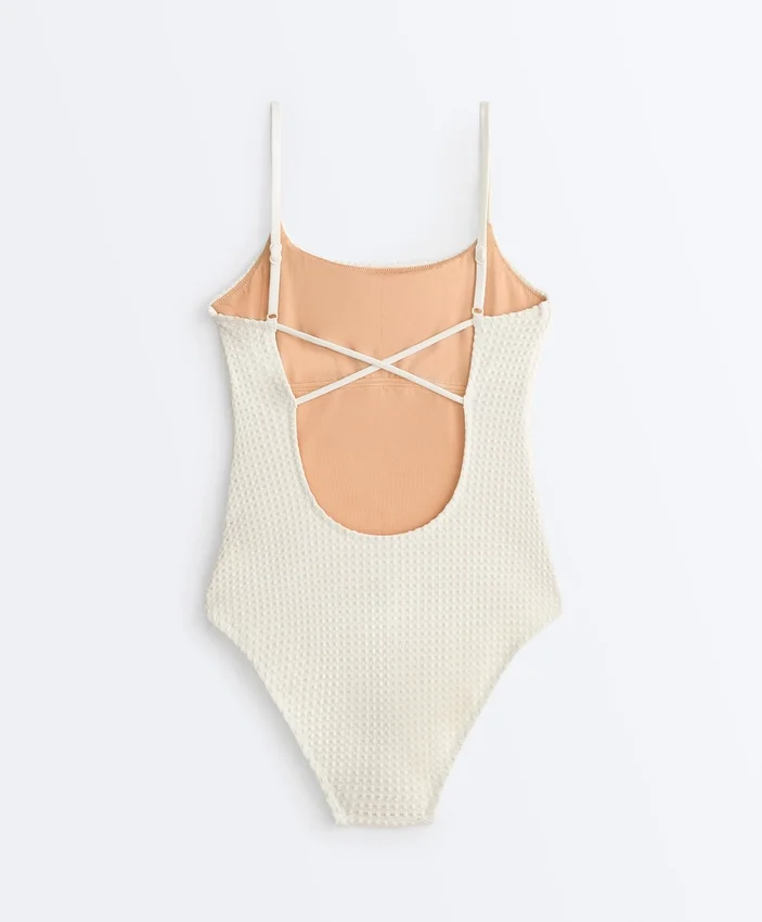 Bañador de cuello redondo de croché con textura de burbujas Bañador de cuello redondo de croché con textura de burbujas