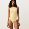 Bañador halter de ganchillo con textura de burbujas Bañador halter de ganchillo con textura de burbujas