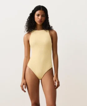 Bañador halter de ganchillo con textura de burbujas