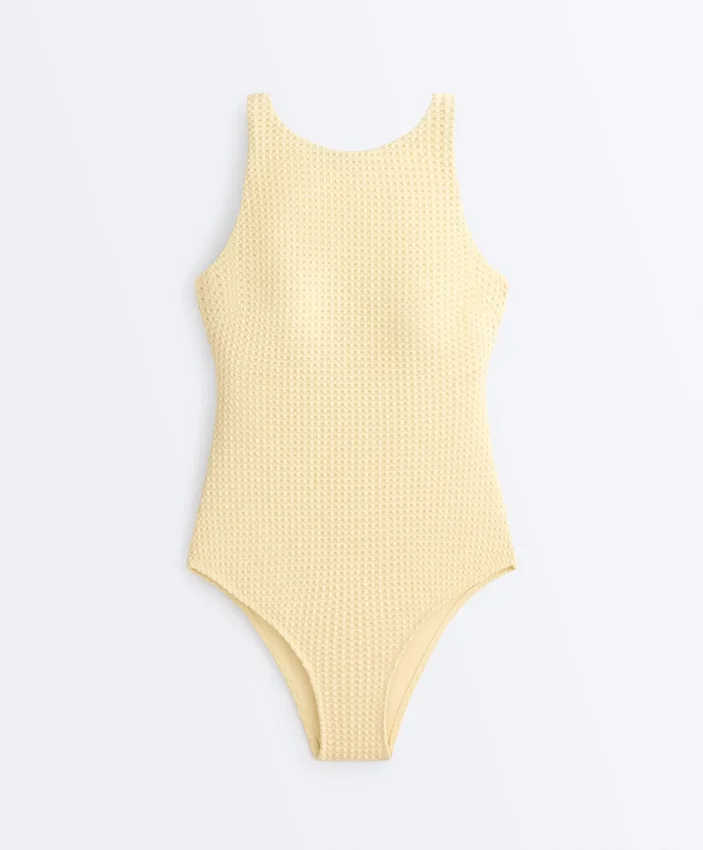 Bañador halter de ganchillo con textura de burbujas Bañador halter de ganchillo con textura de burbujas