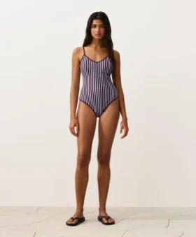 Bañador triangular con rayas texturizadas