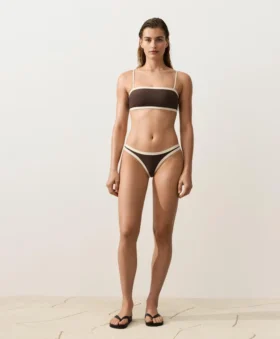 Bikini bandeau con ribete en contraste Bikini bandeau con ribete en contraste