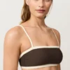 Bikini bandeau con ribete en contraste Bikini bandeau con ribete en contraste