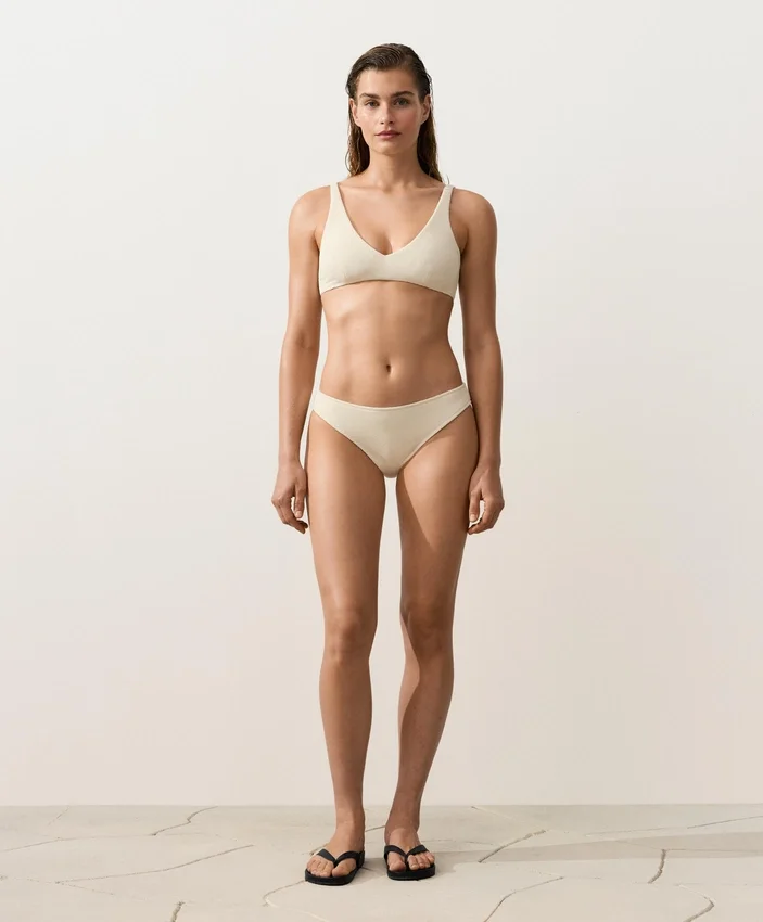 Bikini halter arrugado Bikini halter arrugado