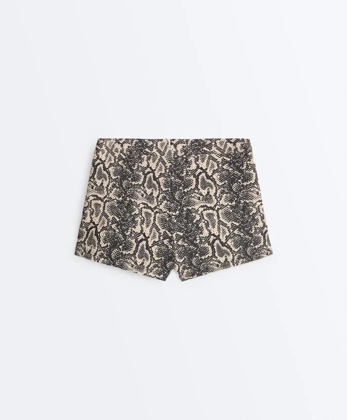 Bikinis de talle alto con estampado de serpiente en pantalones cortos Bikinis de talle alto con estampado de serpiente en pantalones cortos