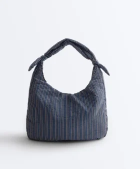 Bolso a rayas con nudo