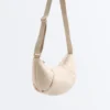 Bolso cruzado acolchado con textura