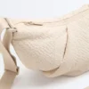 Bolso cruzado acolchado con textura
