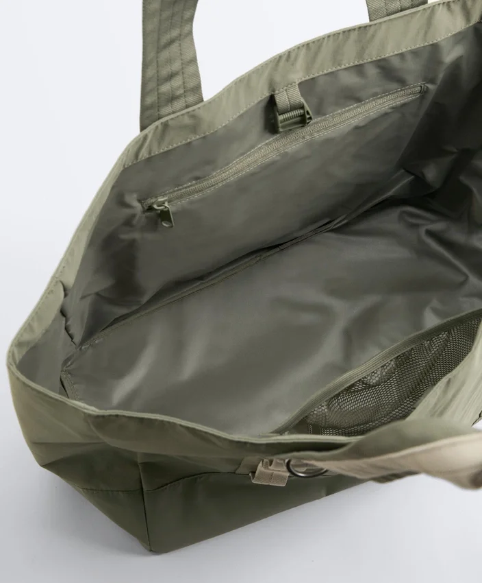 Bolso shopper en contraste Bolso shopper en contraste