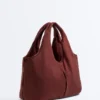 Bolso tipo shopper con ribete en contraste Bolso tipo shopper con ribete en contraste