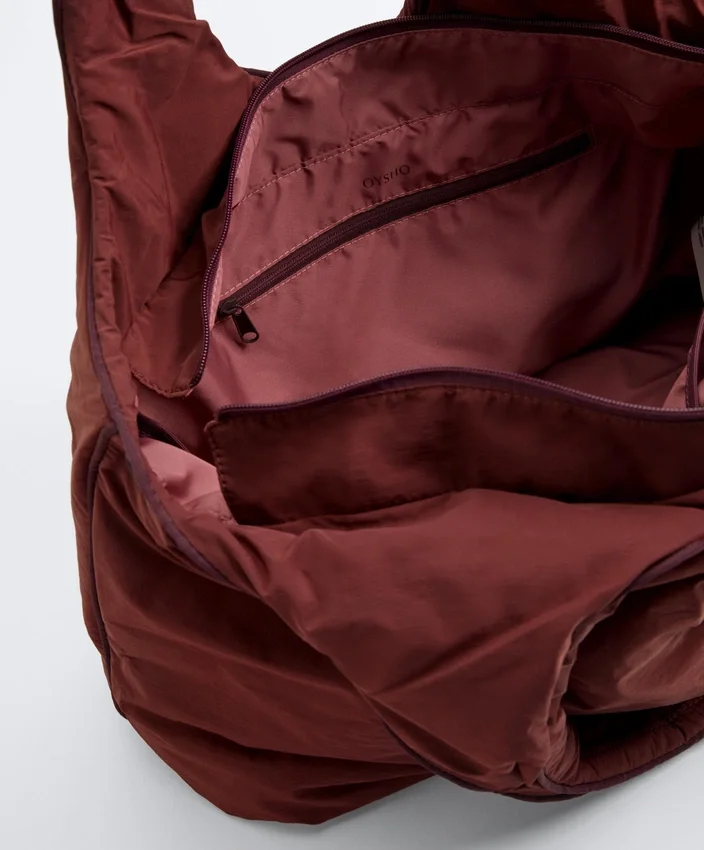 Bolso tipo shopper con ribete en contraste Bolso tipo shopper con ribete en contraste