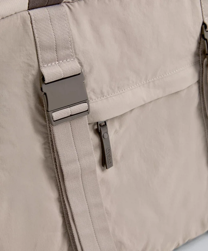 Bolso tote con correas ajustables Bolso tote con correas ajustables