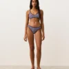 Braguitas de bikini clásicas con rayas texturizadas Braguitas de bikini clásicas con rayas texturizadas