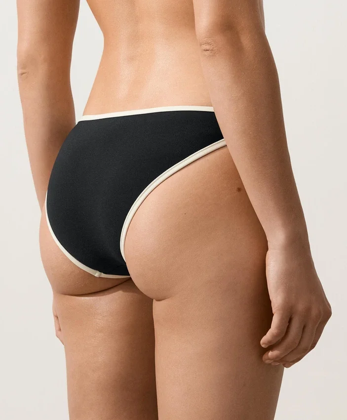 Braguitas de bikini clásicas con ribete en contraste Braguitas de bikini clásicas con ribete en contraste