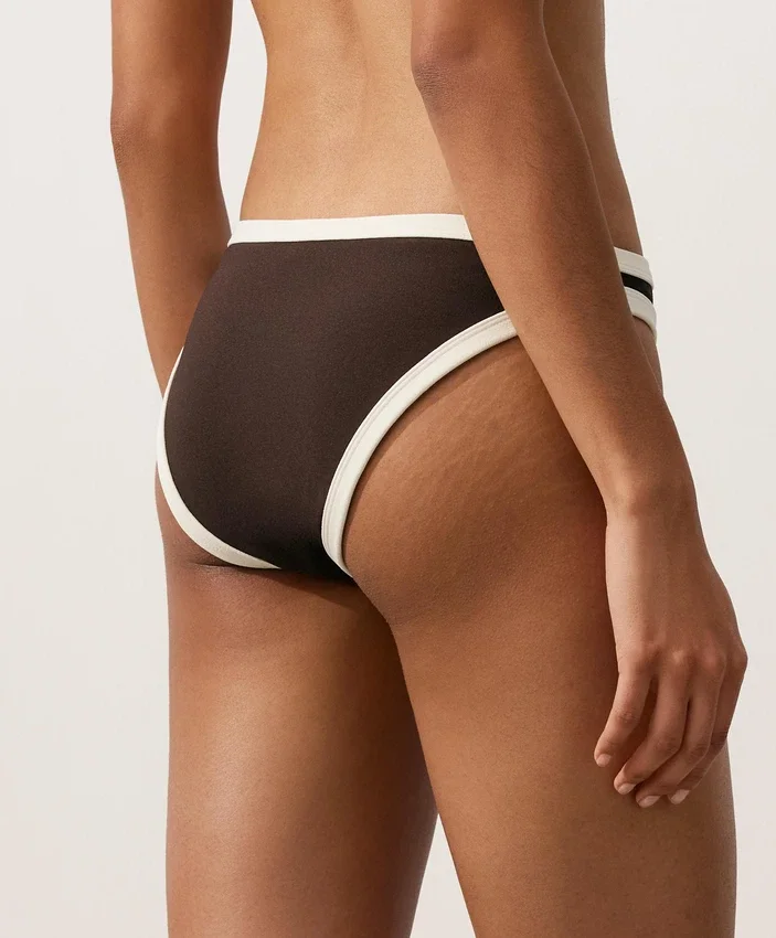 Braguitas de bikini clásicas con ribete en contraste Braguitas de bikini clásicas con ribete en contraste