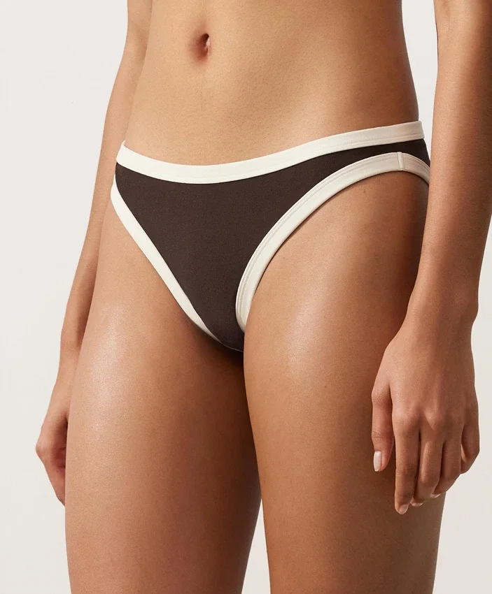Braguitas de bikini clásicas con ribete en contraste Braguitas de bikini clásicas con ribete en contraste