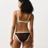 Top de bikini triangular con ribete en contraste