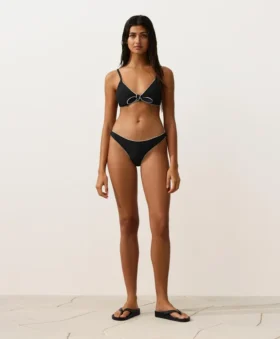 Braguitas de bikini de cobertura media con corte en U y ribete