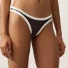 Braguitas de bikini de cobertura media con corte en U y ribete en contraste