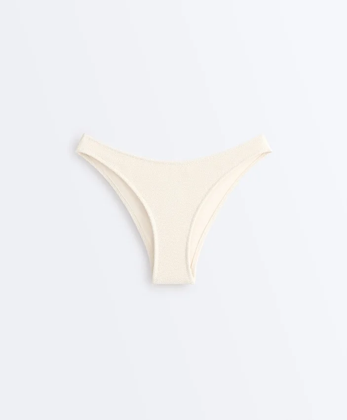 Braguitas de bikini de cobertura media con corte en U y tejido arrugado Braguitas de bikini de cobertura media con corte en U y tejido arrugado