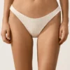 Braguitas de bikini de cobertura media con corte en U y tejido de ganchillo con textura de burbujas Braguitas de bikini de cobertura media con corte en U y tejido de ganchillo con textura de burbujas