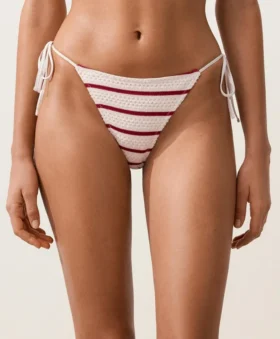 Braguitas de bikini de cobertura media con lazos de croché a rayas