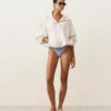 Braguitas de bikini de cobertura media con rayas texturizadas y lazos Braguitas de bikini de cobertura media con rayas texturizadas y lazos
