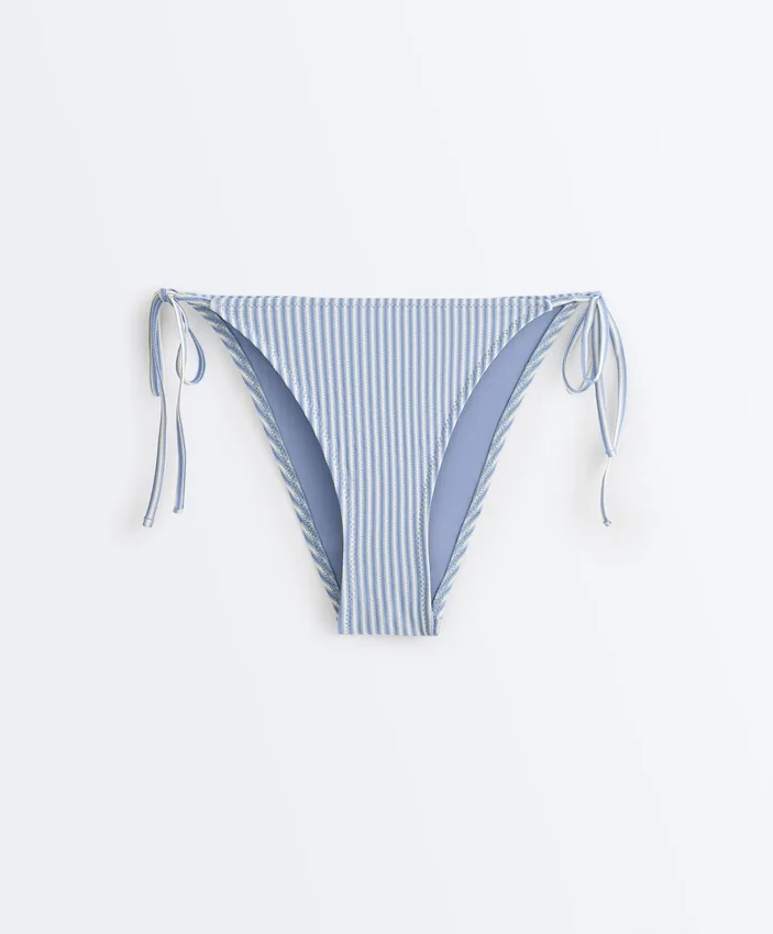Braguitas de bikini de cobertura media con rayas texturizadas y lazos Braguitas de bikini de cobertura media con rayas texturizadas y lazos