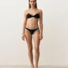Braguitas de bikini tipo tanga con corte en U y ribete en contraste