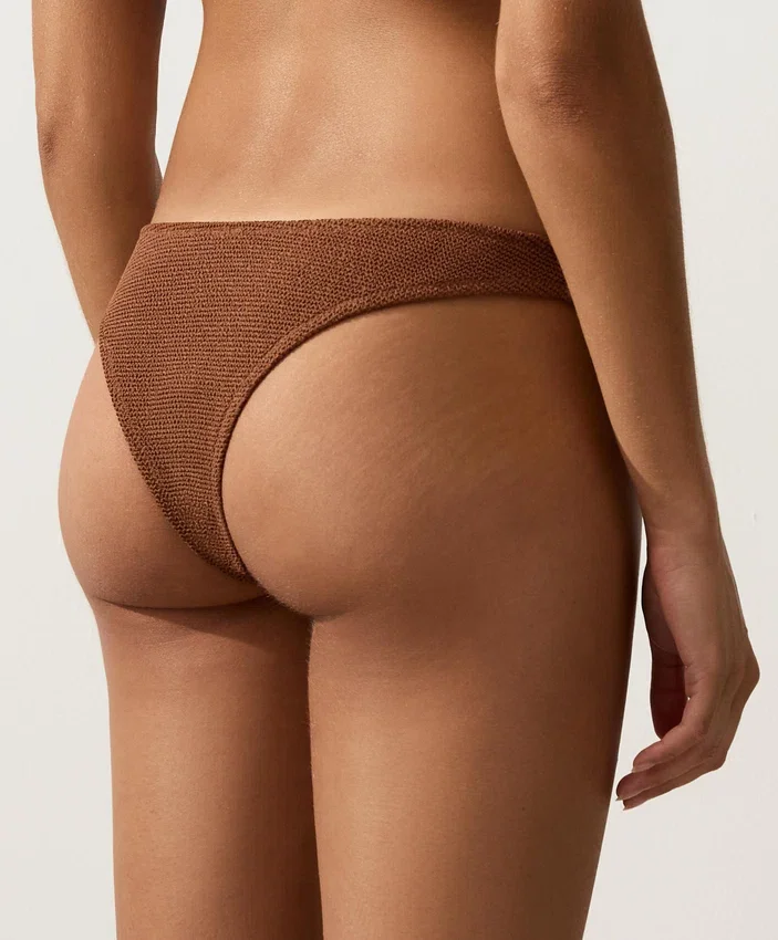 Braguitas de bikinis brasileñas con corte en U y tejido arrugado Braguitas de bikinis brasileñas con corte en U y tejido arrugado