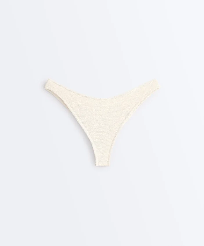 Braguitas de bikinis brasileñas con corte en U y tejido arrugado Braguitas de bikinis brasileñas con corte en U y tejido arrugado