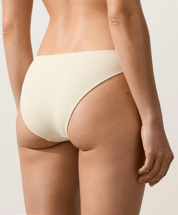 Braguitas de bikinis clásicas arrugadas Braguitas de bikinis clásicas arrugadas