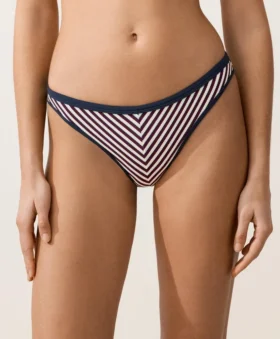 Braguitas de bikinis clásicas con rayas texturizadas