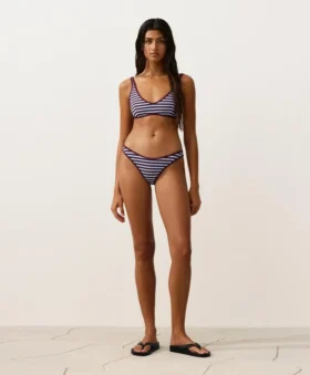 Braguitas de bikinis de cobertura media con corte en U y rayas texturizadas