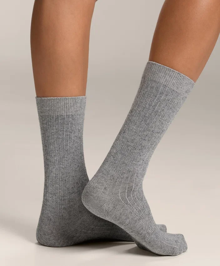 Calcetines clásicos de mezcla de modal con 13 % de cachemira Calcetines clásicos de mezcla de modal con 13 % de cachemira