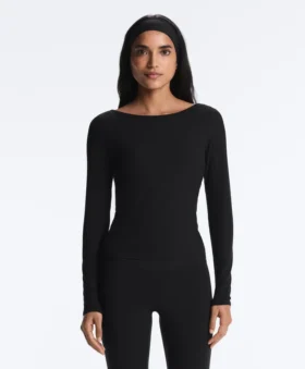 Camiseta de cuello barco de mezcla de modal acanalado