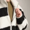 Chaqueta bomber de imitación de chaqueta de piel de oveja a rayas