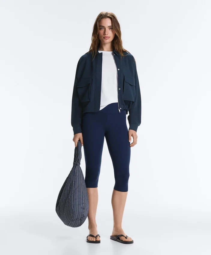 Chaqueta con bolsillos de piqué de algodón Chaqueta con bolsillos de piqué de algodón