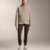 Chaqueta con capucha de imitación de piel de oveja Chaqueta con capucha de imitación de piel de oveja