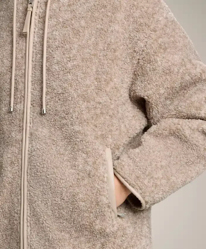 Chaqueta con capucha de imitación de piel de oveja Chaqueta con capucha de imitación de piel de oveja