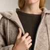 Chaqueta con capucha de imitación de piel de oveja Chaqueta con capucha de imitación de piel de oveja