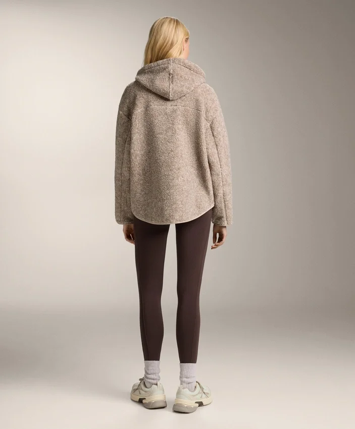 Chaqueta con capucha de imitación de piel de oveja Chaqueta con capucha de imitación de piel de oveja