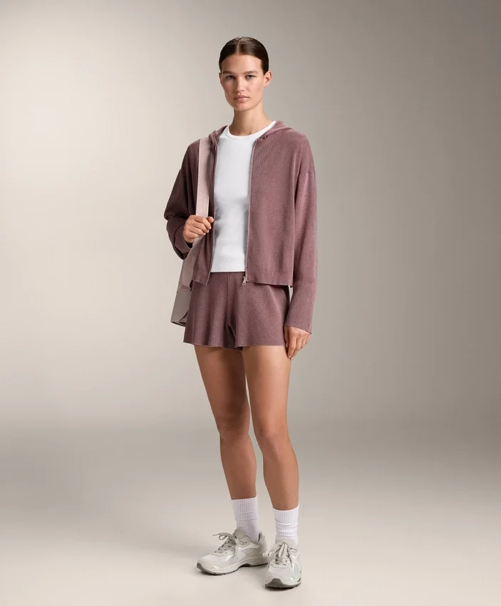 Chaqueta con capucha de punto acanalado Chaqueta con capucha de punto acanalado