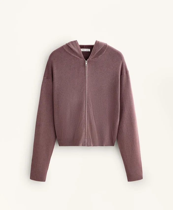 Chaqueta con capucha de punto acanalado Chaqueta con capucha de punto acanalado