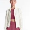 Chaqueta con capucha de punto calado Chaqueta con capucha de punto calado